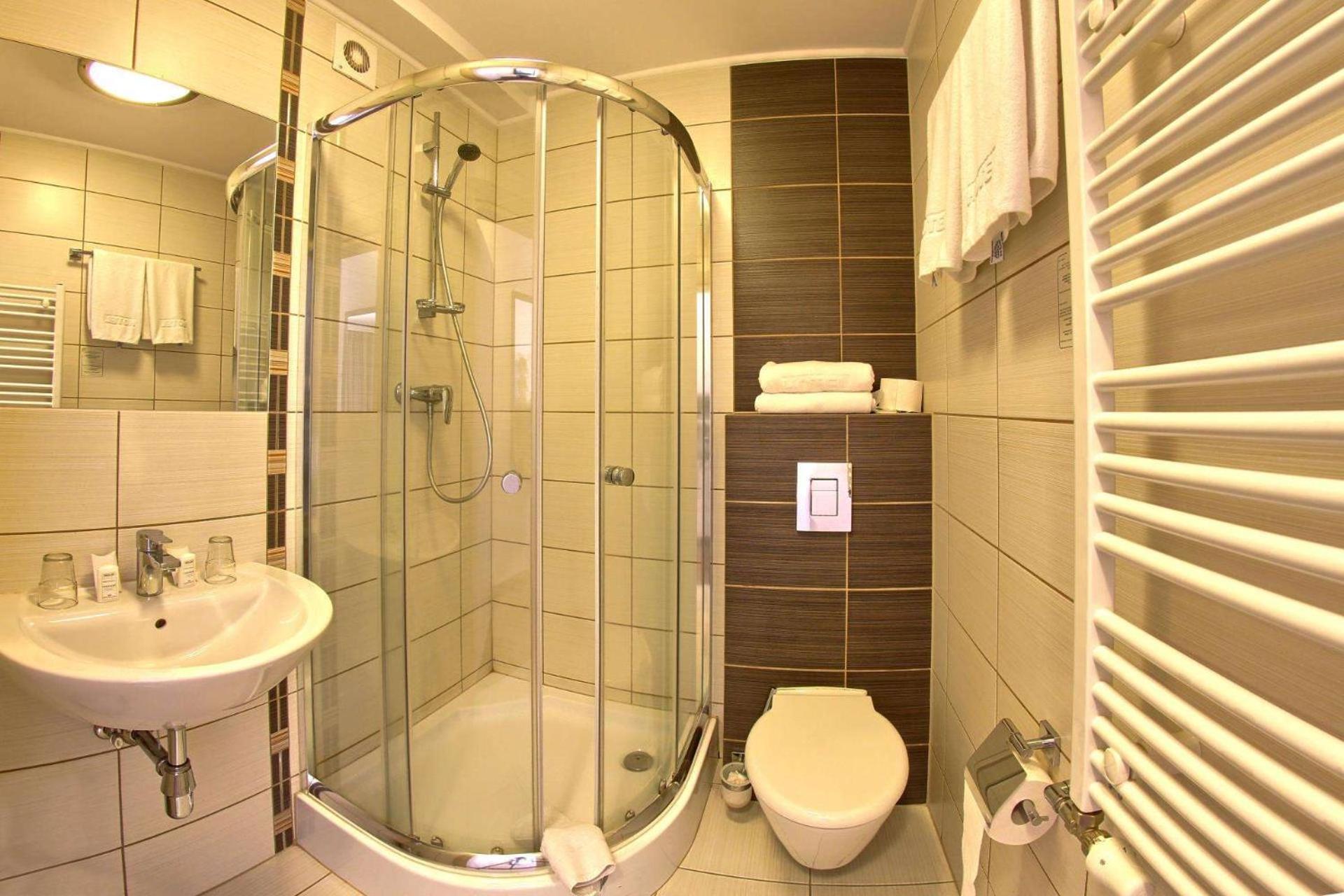 Hotel Zacisze تورافا المظهر الخارجي الصورة