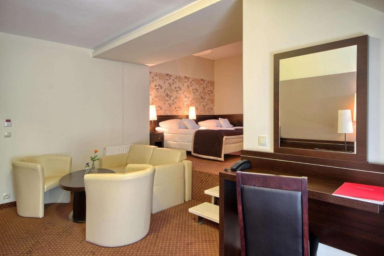 Hotel Zacisze تورافا المظهر الخارجي الصورة
